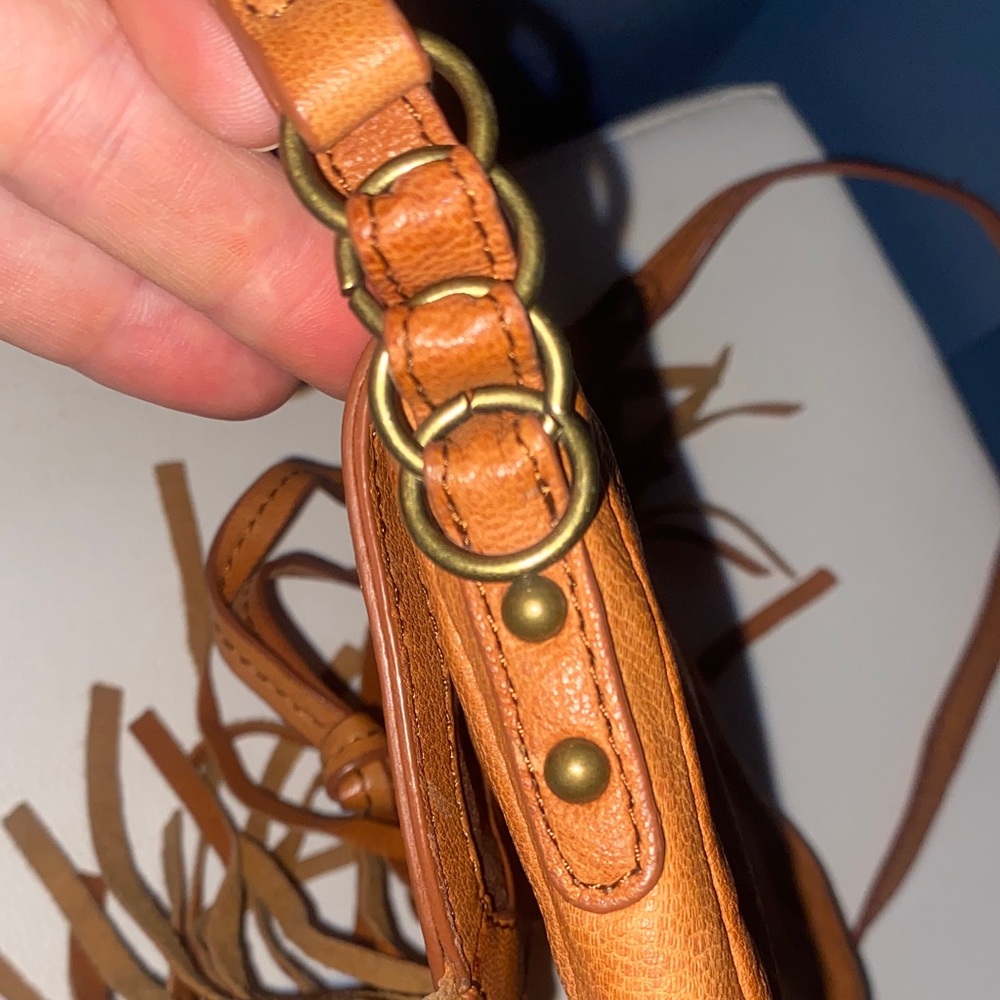 Steve Madden Fringed Tan Leather Crossbody Bag - Picture 4 of 10